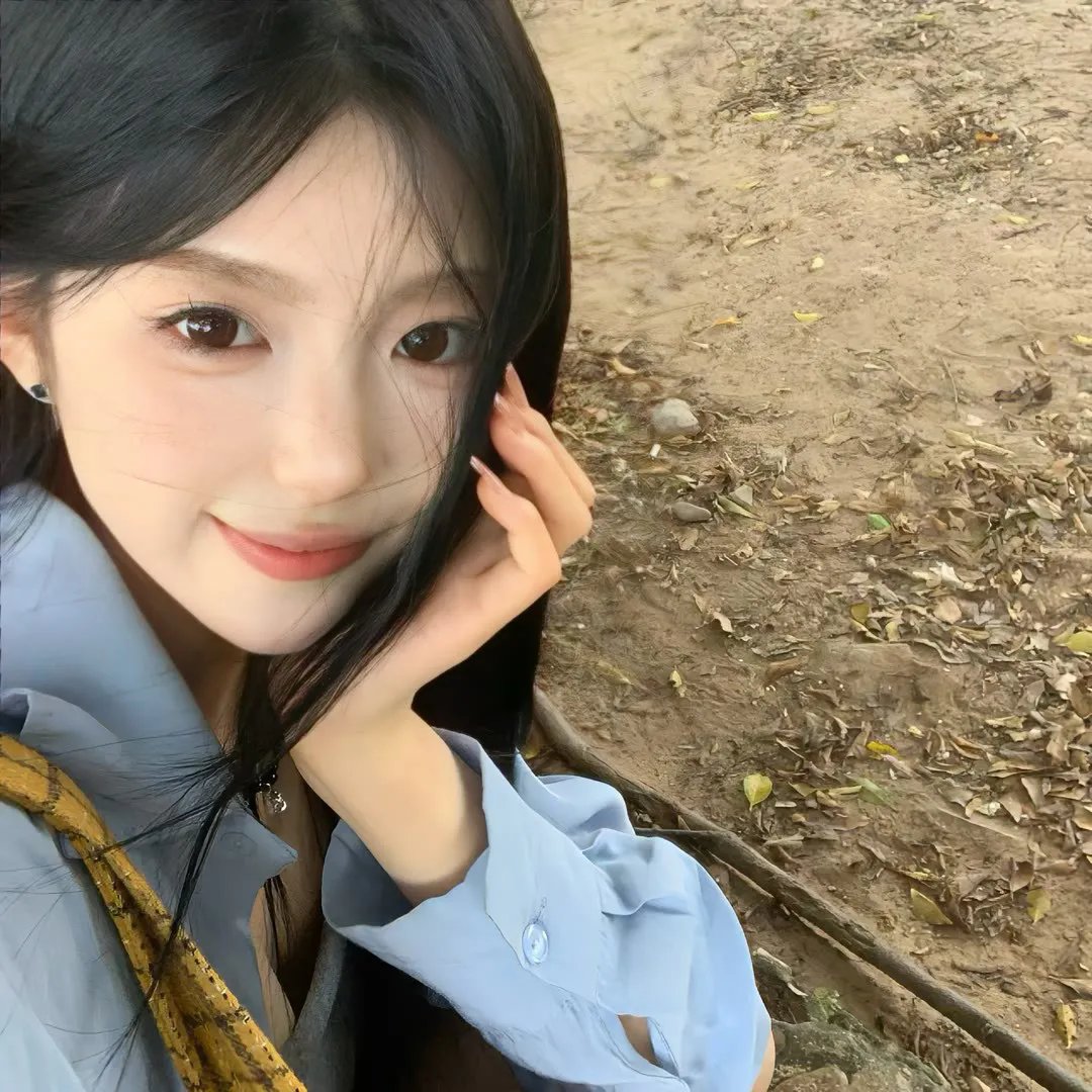 美女总裁爱上我 海报